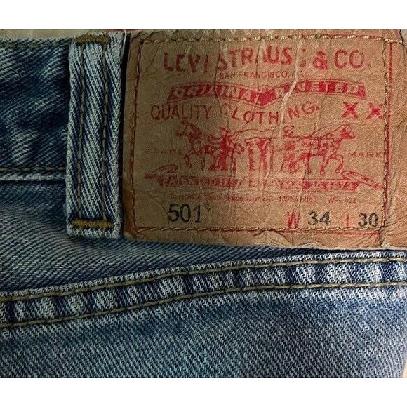 Levi's Men's 501 Jeans Lightwash Blue Denim Y2K Button Fly Jeans SZ 34 x 30 - Picture 2 of 9